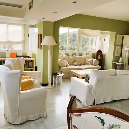 Center - 350m Marbella