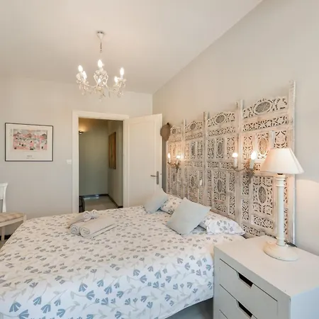 Center - 350m * Marbella
